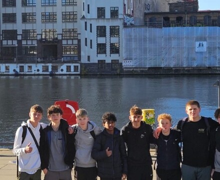 2212de54 7c61 4449 aece 0bdc5cfa65ff