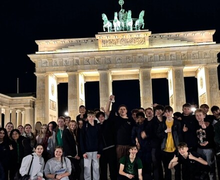 Whole group Brandenburg gate