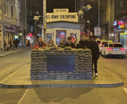 Checkpoint Charlie (1)